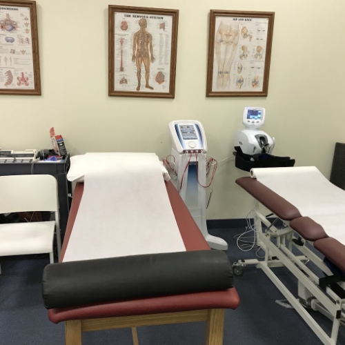 https://ptomni.com/wp-content/uploads/2023/06/Gallery-OMNI-Physical-Therapy-Uniondale-NY-4.jpg